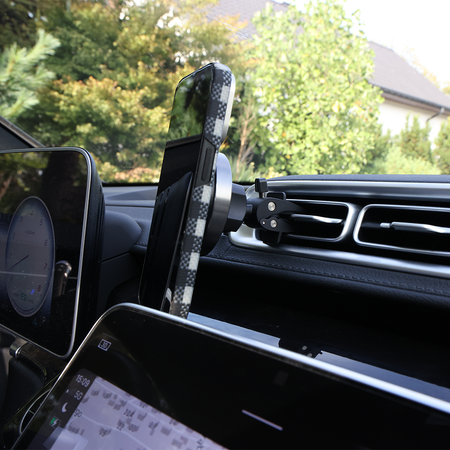 Blavec Uchwyt Samochodowy BHC-01B 15W magnetyczny z ładowaniem indukcyjnym do kratki (BHC01B-MAVIB) czarny